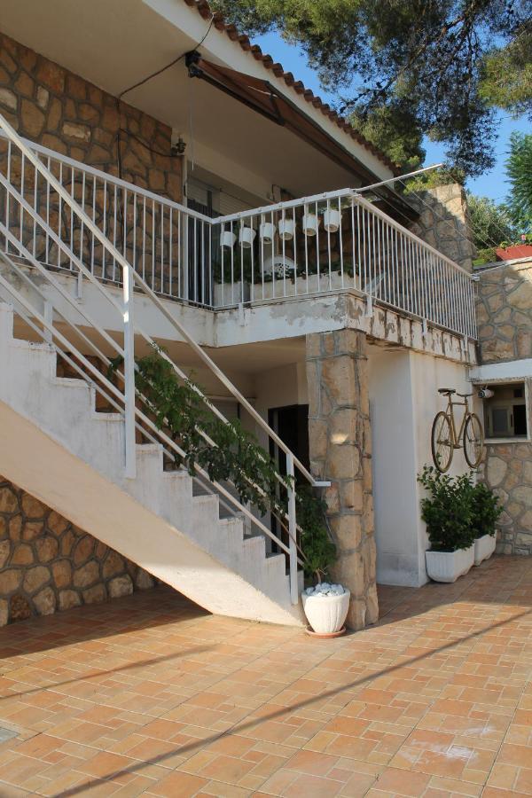 Вилла La Casa Dels Boscos Таррагона Экстерьер фото